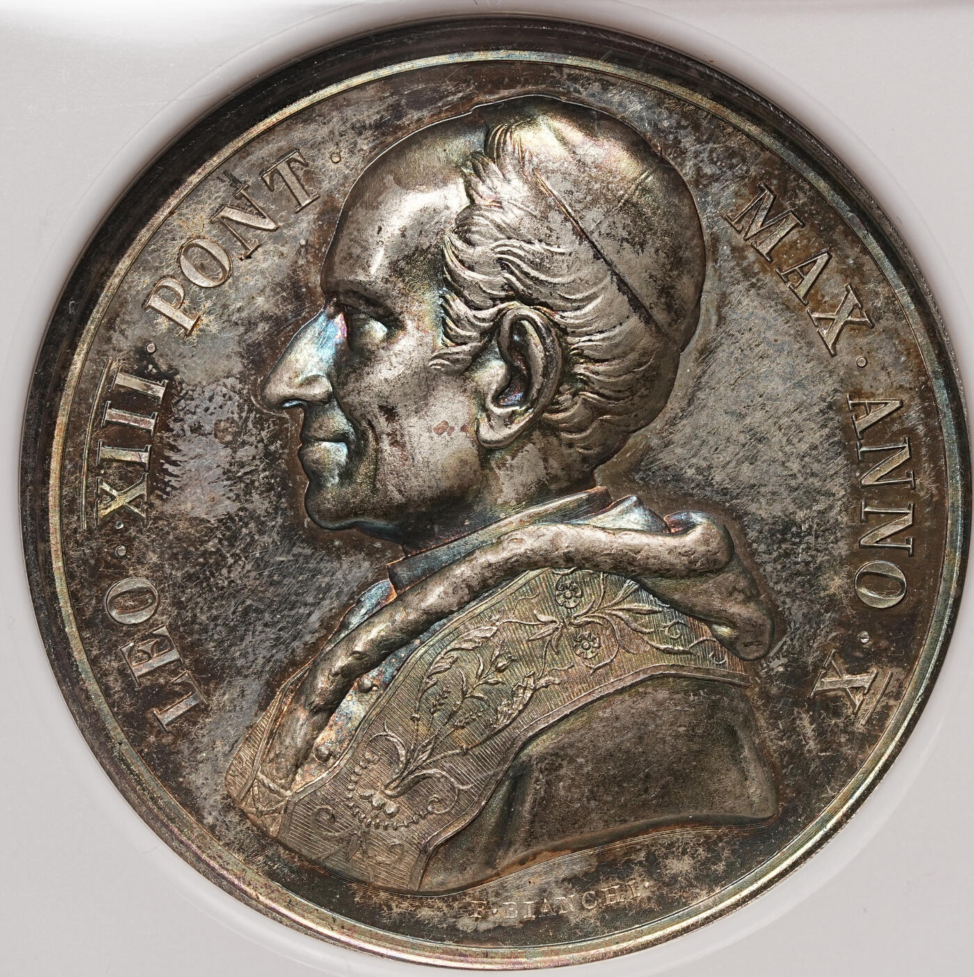 修遠堂世界钱币第106期，请看参拍说明 NGC MS63  1885年教宗利奥十三世成功调解西班牙与德国加罗林群岛争端纪念高浮雕大银章