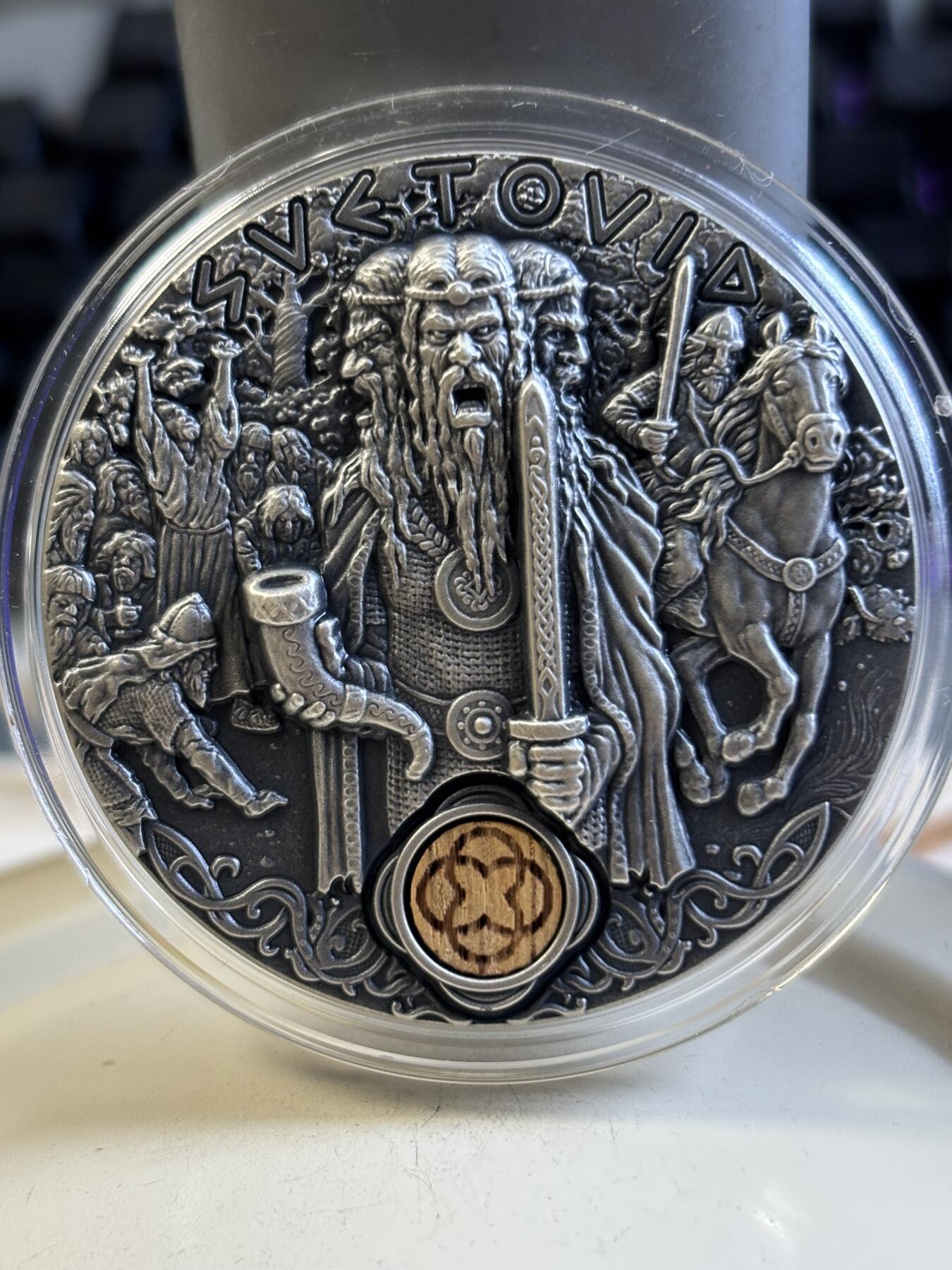 第193期拍卖 纽埃2019斯拉夫神系列2战神斯韦托维德2盎司银币，999银，发行500枚