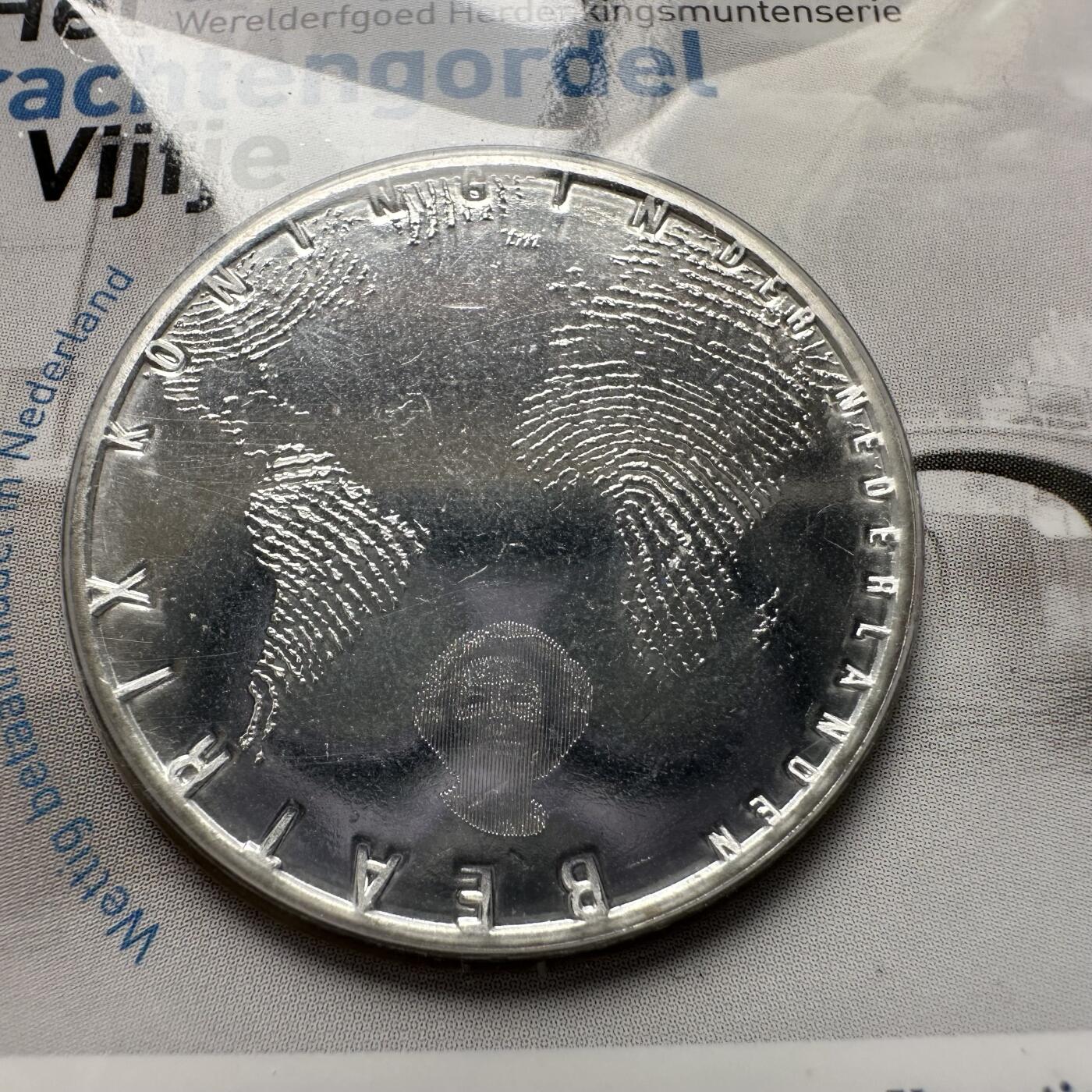 🌹外币初藏🌹🐯2026年第26场  各国纪念币专场 每周二四六晚8️⃣点 接代拍 荷兰2012年阿姆斯特丹运河带5欧元镀银纪念币，直径33mm，重10.5g