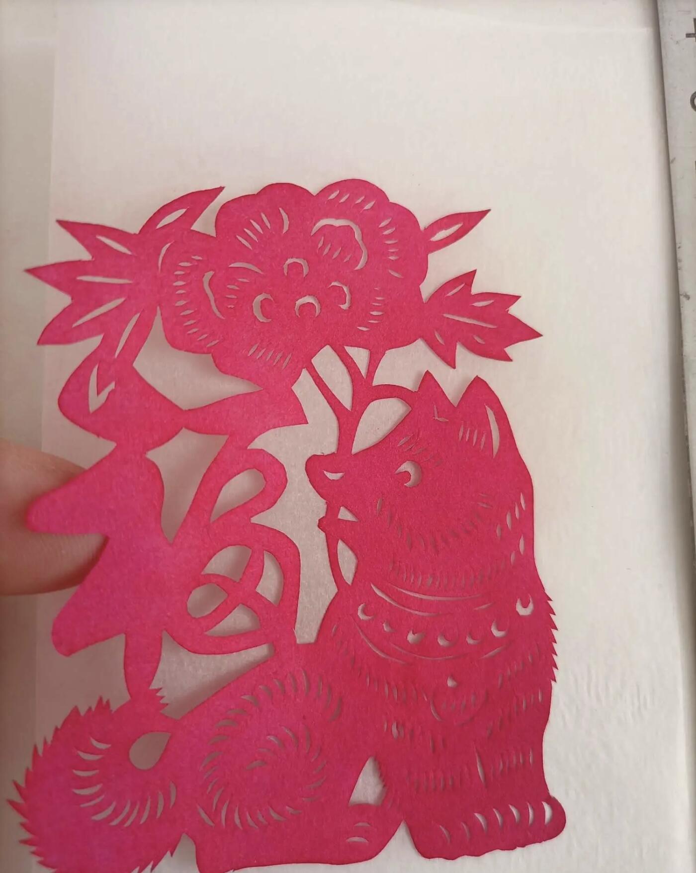 江南站杂件场 剪纸一幅