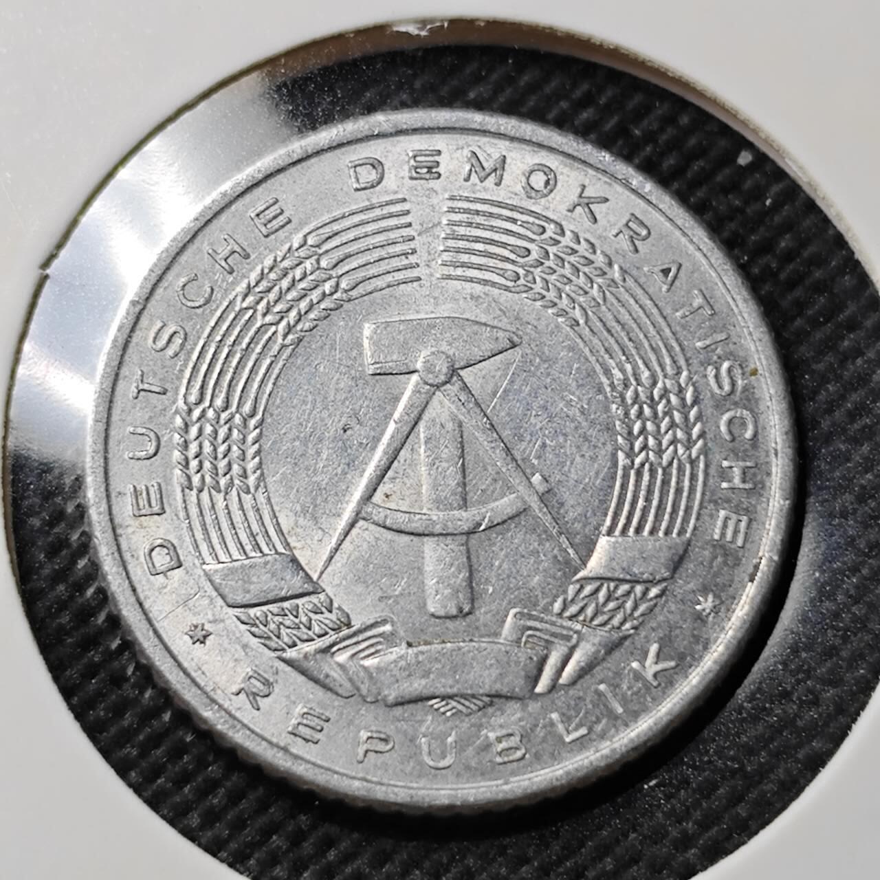 KK钱币收藏小铺   第403期 2月预留时间 周末发货  1958东德50芬尼