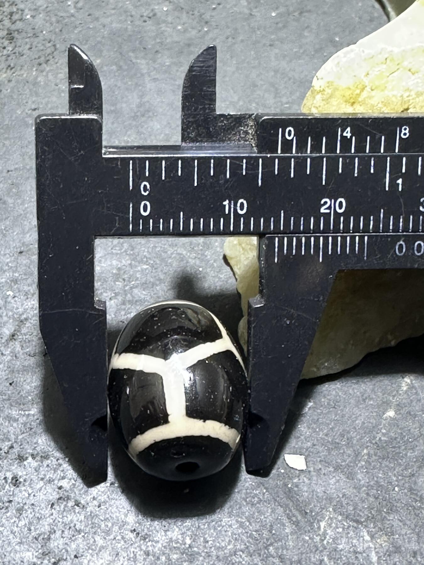 仅此一颗，精品藏传龟甲玛瑙天珠一颗