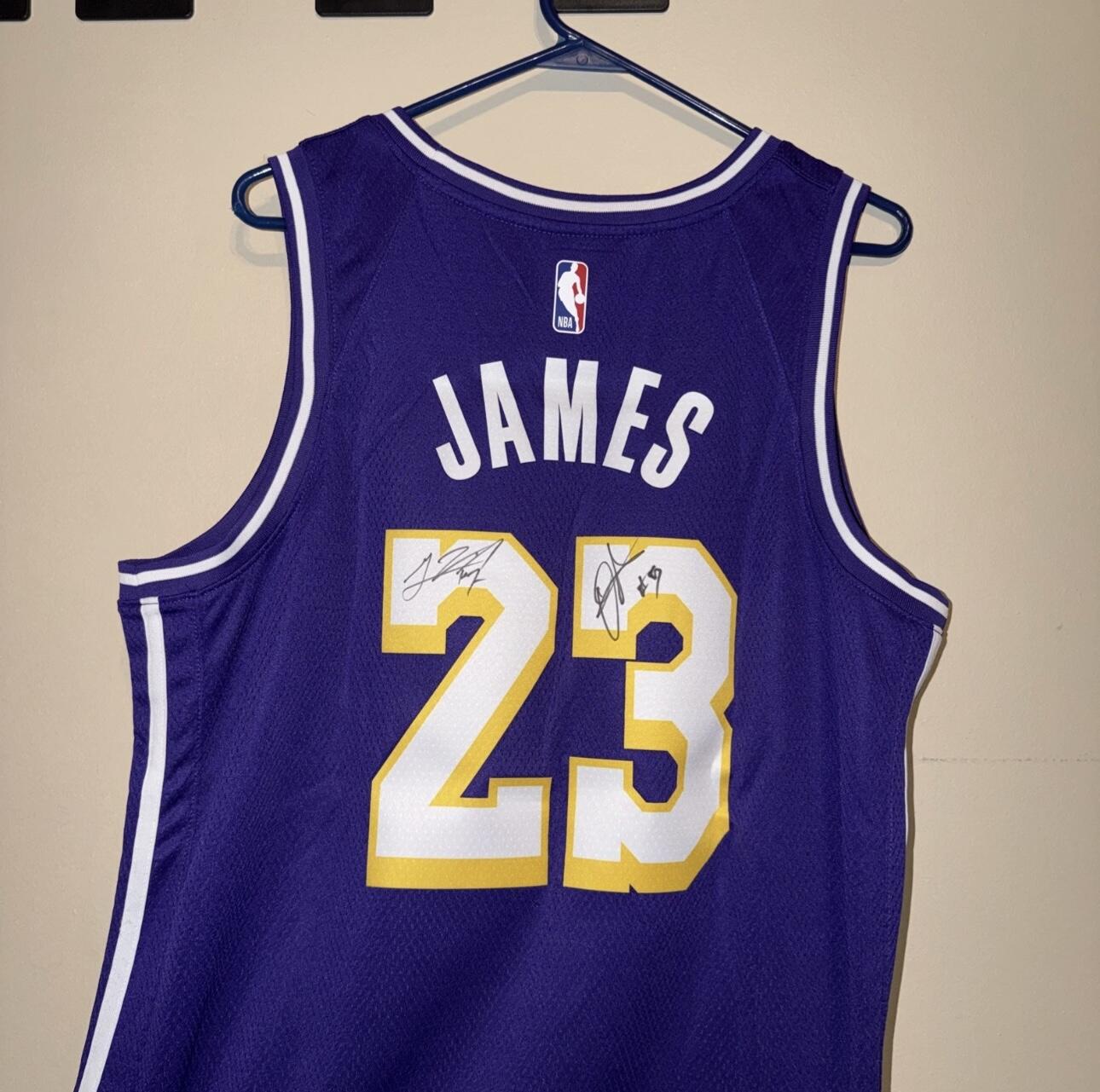 NBA正版JSA签名球衣