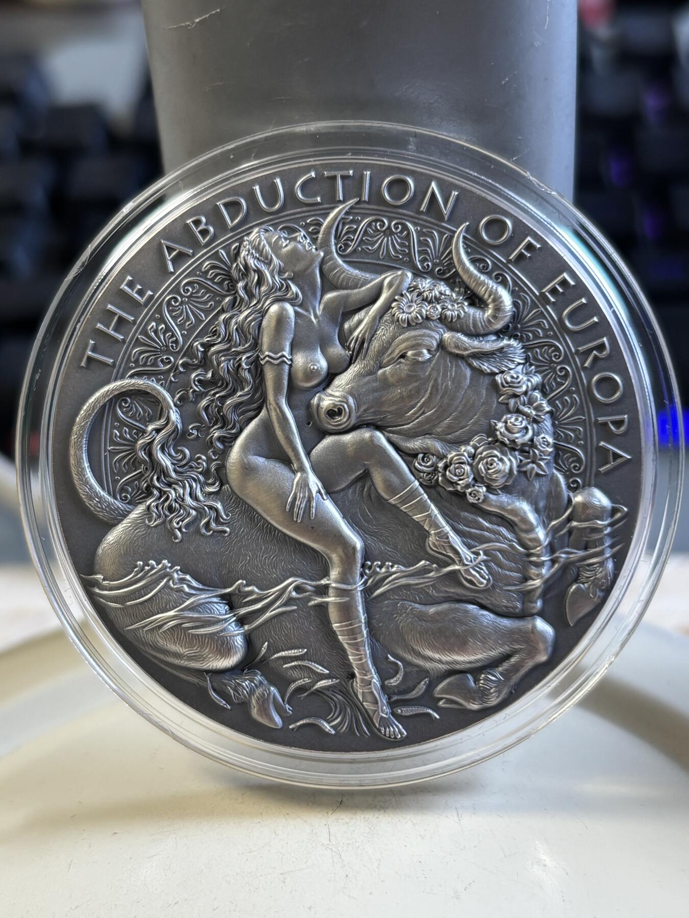 第193期拍卖 喀麦隆2022年国色天香系列4欧罗巴女神2盎司银币，999银，2盎司，发行500枚