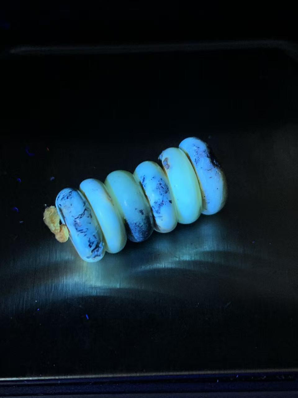 天然乌克兰蜜蜡随形通货隔片一组，