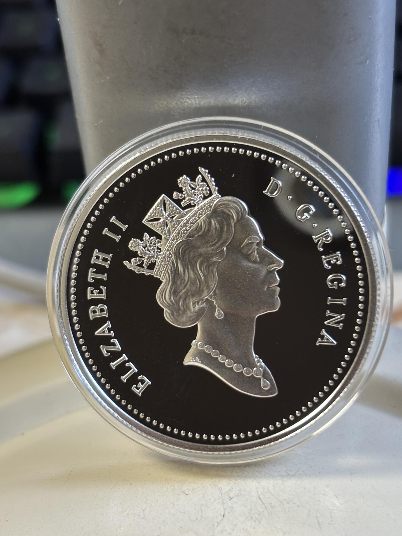 第193期拍卖 获奖加拿大1998年皇家骑警成立125周年精制银币，925银，25.175克