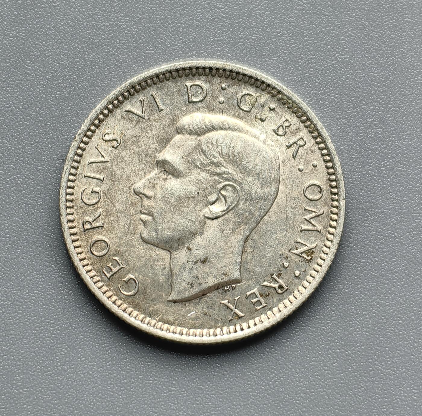 《崇甫堂》—外币小精品专场⑨ 英国1944年乔治六世6便士银币 KM#852