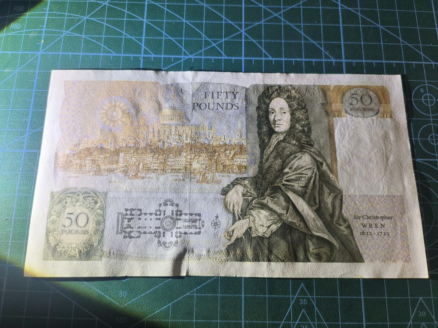 世界靓号纸钞第八十二期 1981年英国英格兰银行50镑 D序列英镑 品相如图