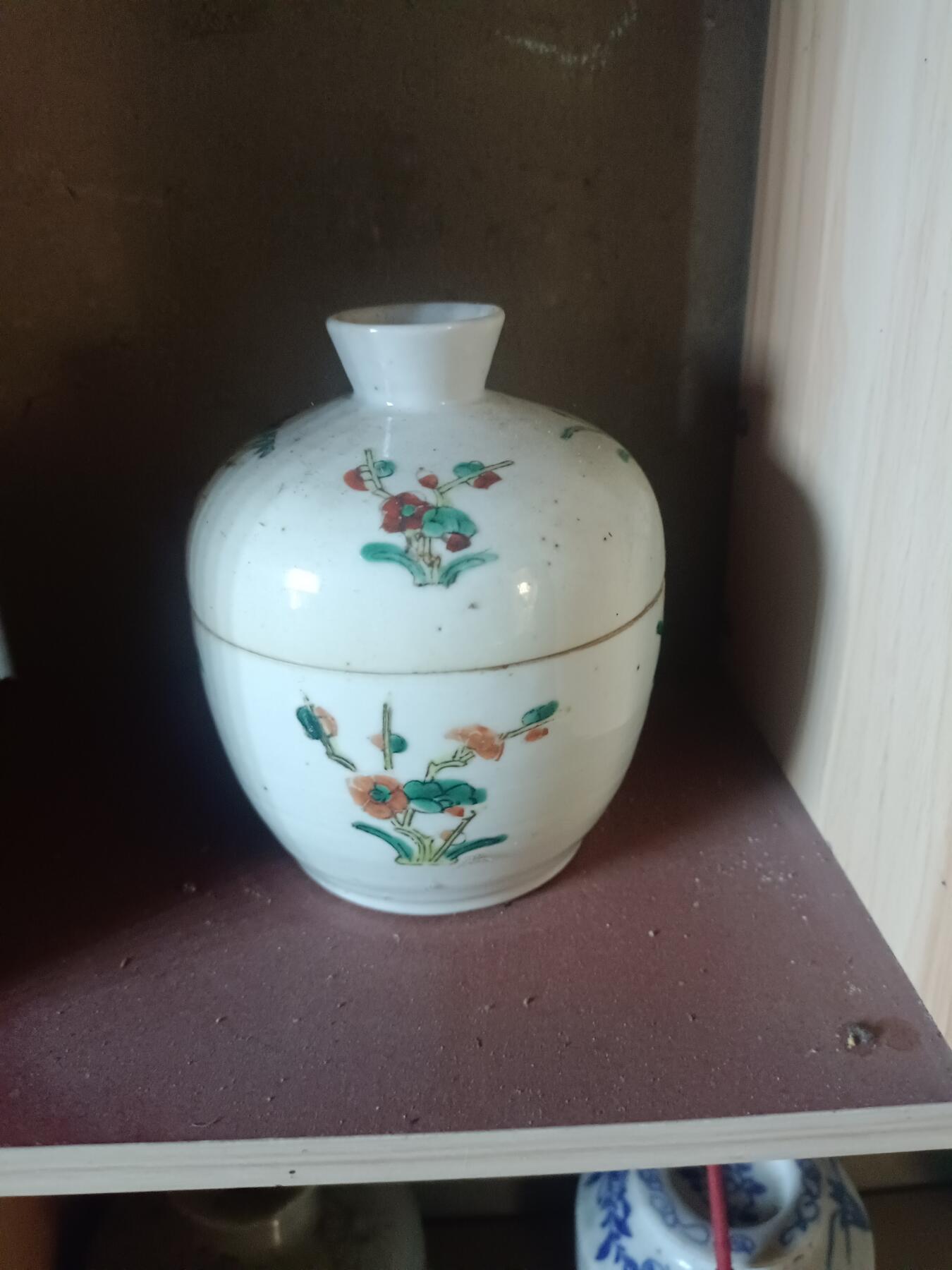 晚清民国时期粉彩四季花卉罐子