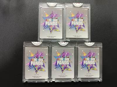 天玑星卡拍第177期《3.9周一截拍》持续收拍收评中 满赠卡需备注 潮玩至上 彩虹熊猫-潮萌大师系列 限编99 卡砖封装 五张