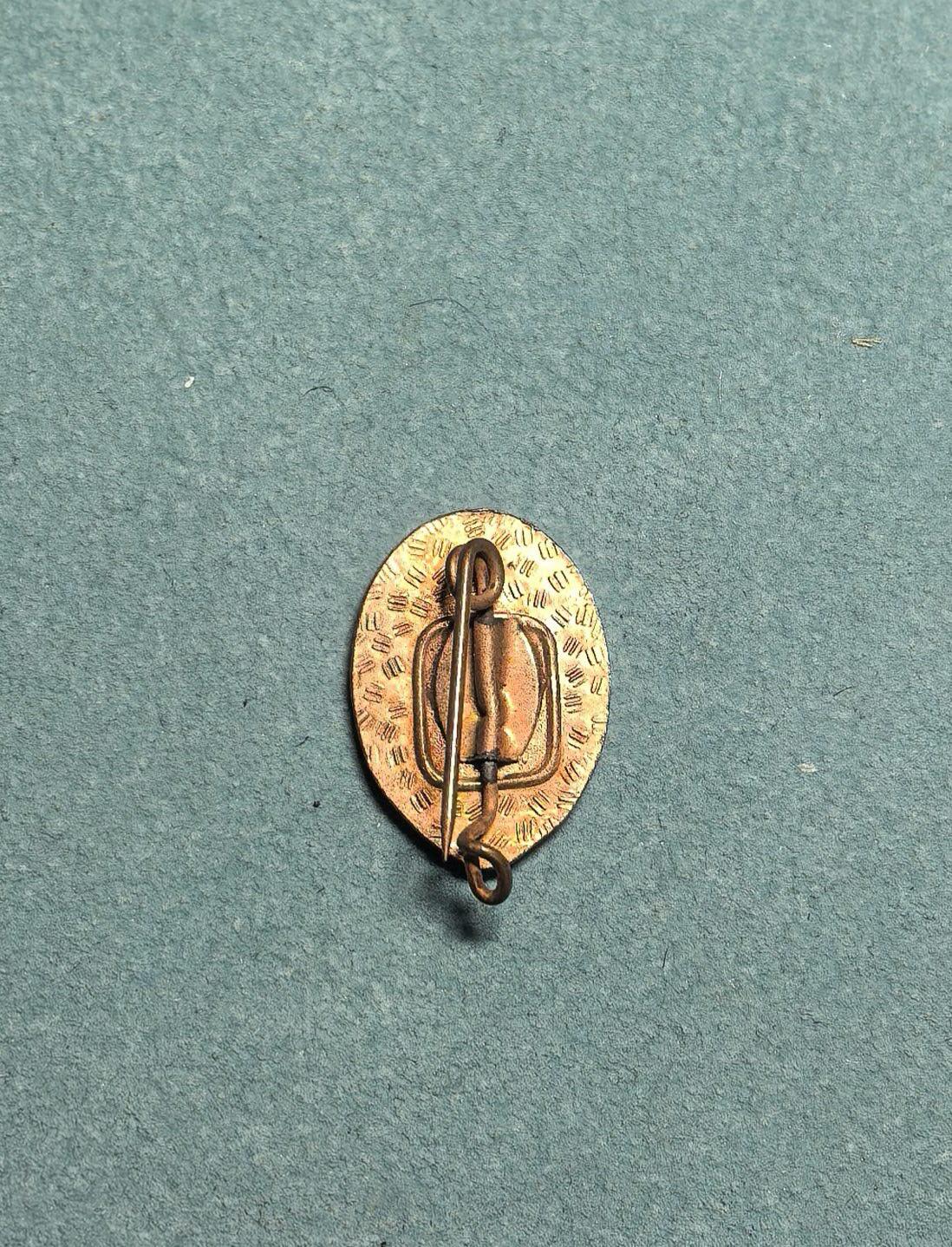 盛世勋华——号角文化勋章邮票专场拍卖第308期 东德体育和技术协会（GST）军事训练证章