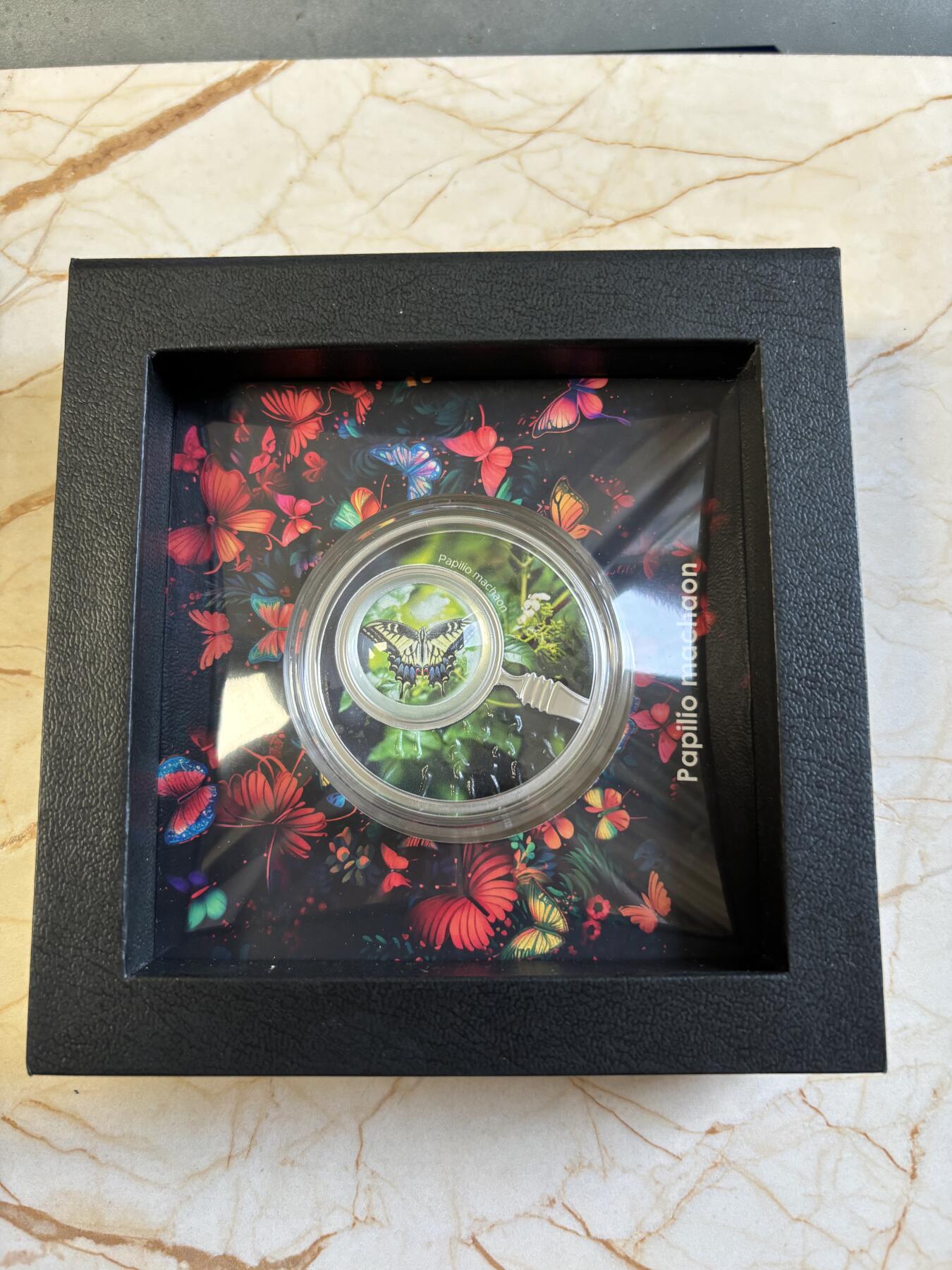 第193期拍卖 喀麦隆2024年自然之美系列金凤蝶彩色精制纪念银币,999银，发行555枚，17.5克，