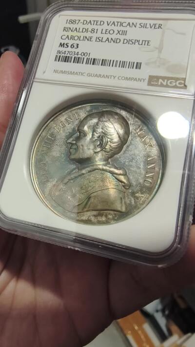 修遠堂世界钱币第106期，请看参拍说明 NGC MS63  1885年教宗利奥十三世成功调解西班牙与德国加罗林群岛争端纪念高浮雕大银章