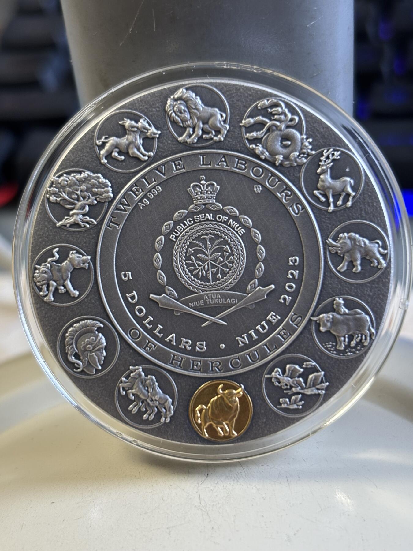 第193期拍卖 纽埃2023年大力神海格力斯驯服克里特公牛仿古2盎司银币，999银，发行500枚