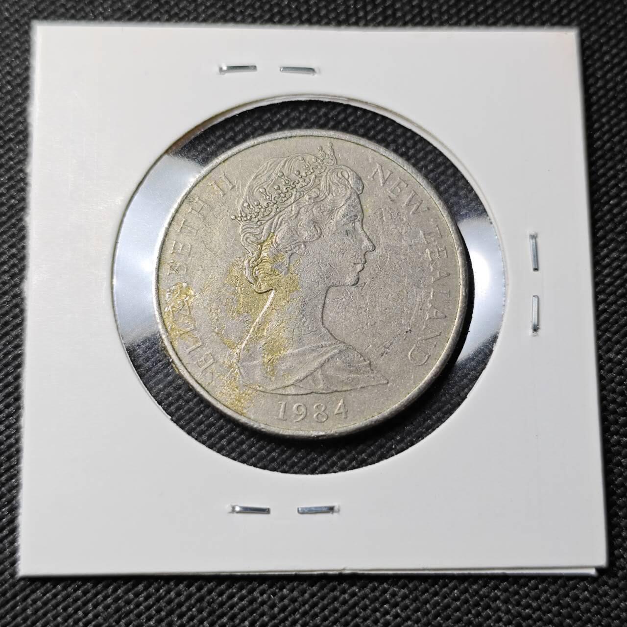 KK钱币收藏小铺   第402期 2月预留时间 周末发货  1984新西兰20分 加拿大代铸 浅雕版