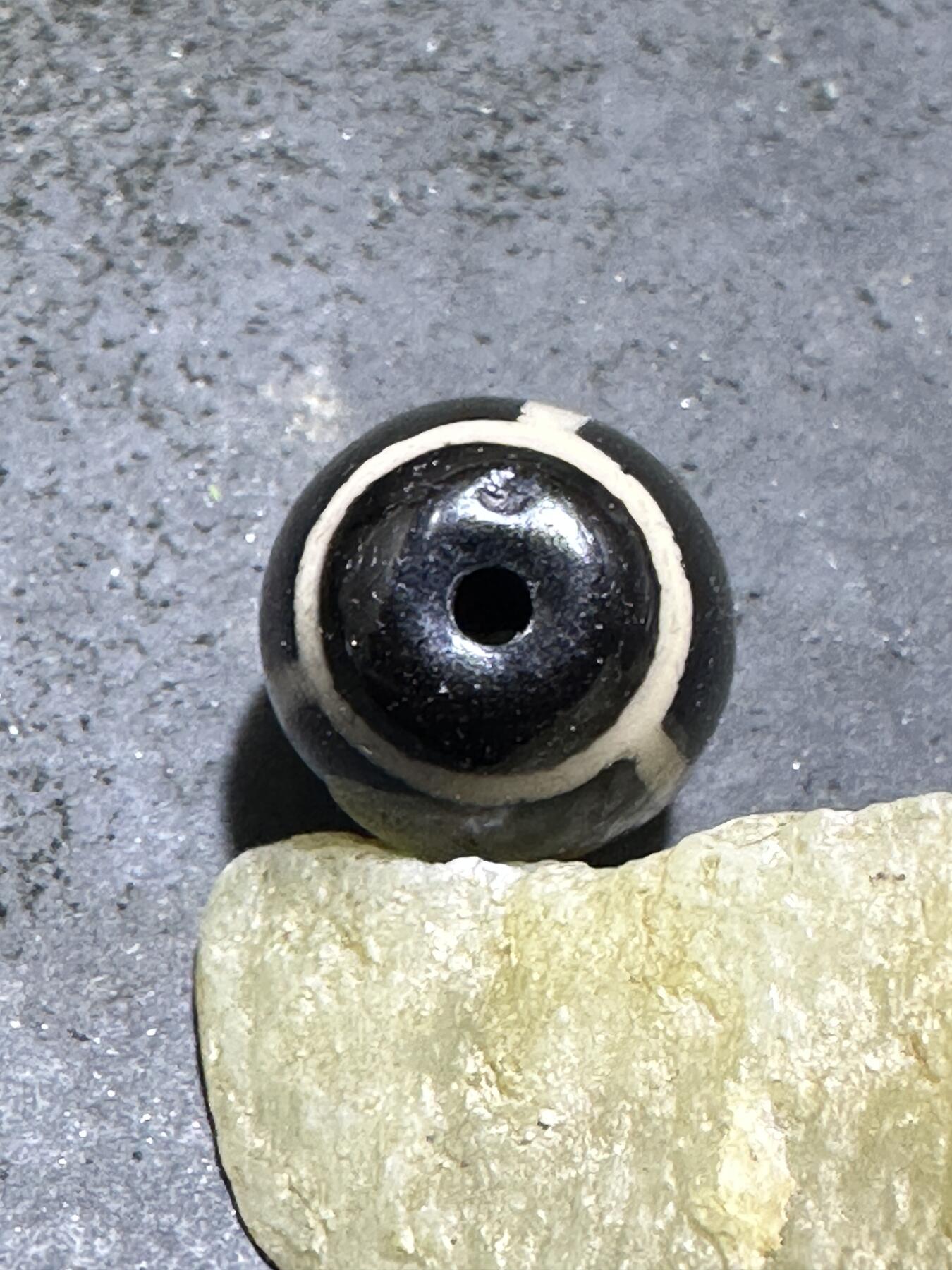 仅此一颗，精品藏传龟甲玛瑙天珠一颗