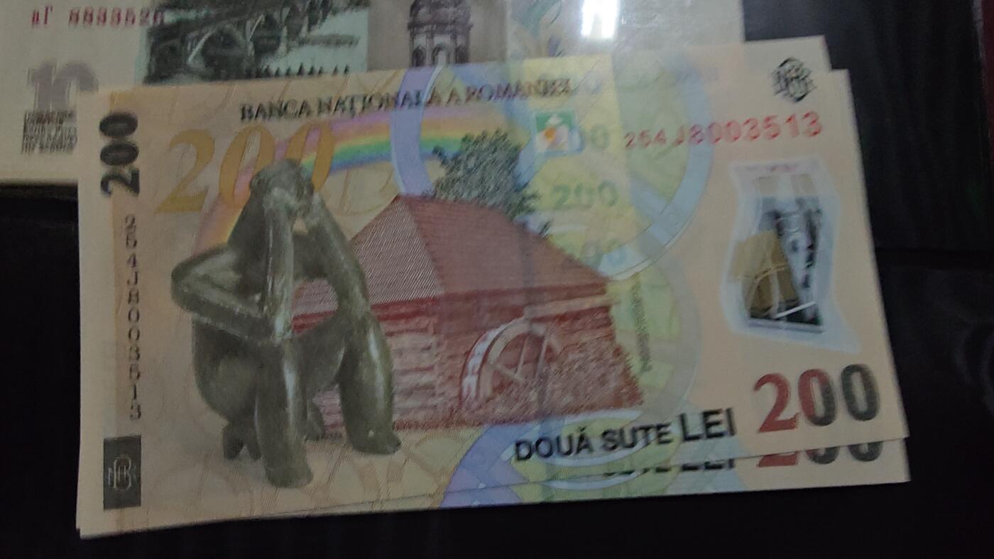 世界钱币～微拍第238期暨2026年第19期  部分尾货整理陆续低价起拍清仓 2025年罗马尼亚200列伊 全新绝品尾号513