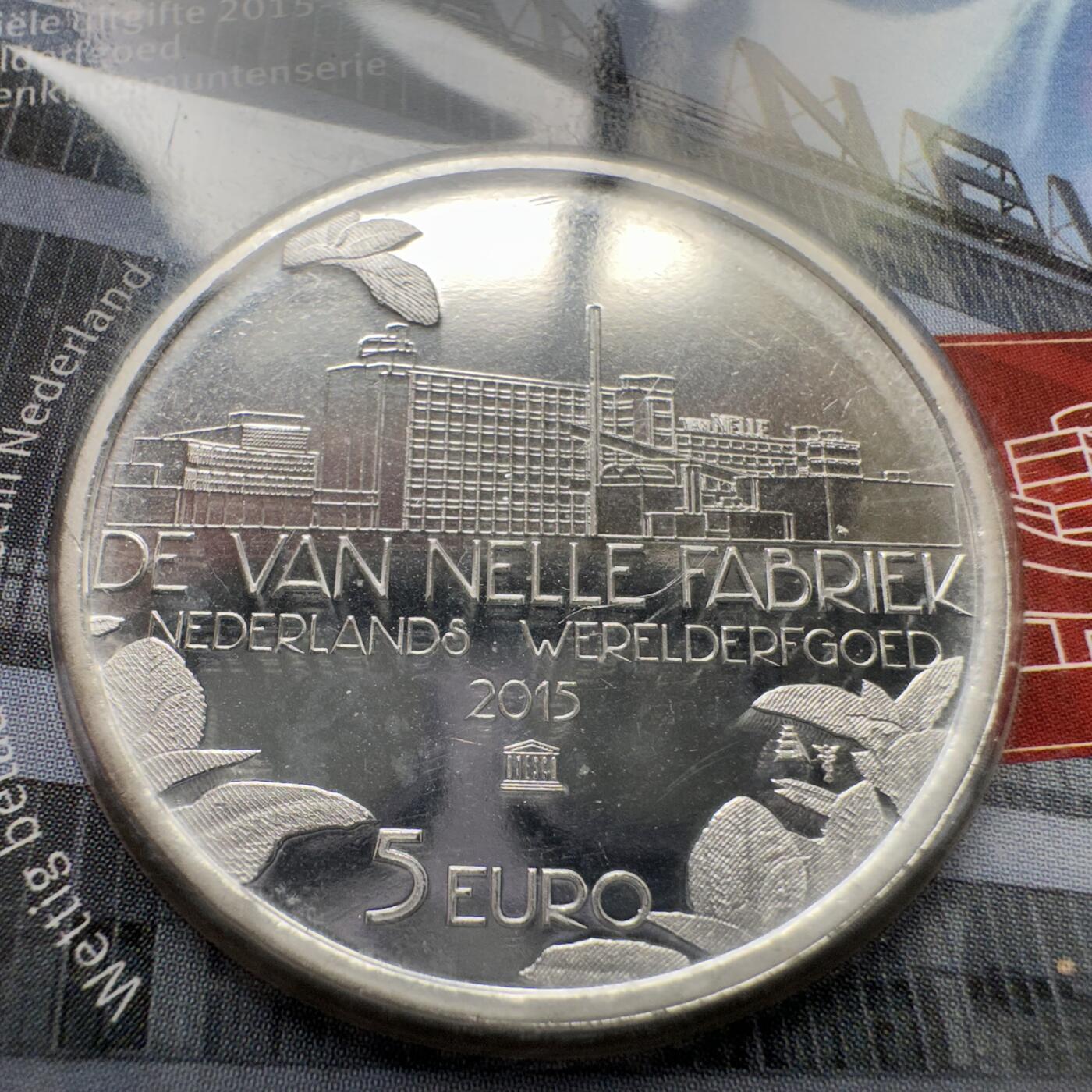 🌹外币初藏🌹🐯2026年第26场  各国纪念币专场 每周二四六晚8️⃣点 接代拍 荷兰2015年范内勒工厂5欧元镀银纪念币，直径33mm，重10.5g