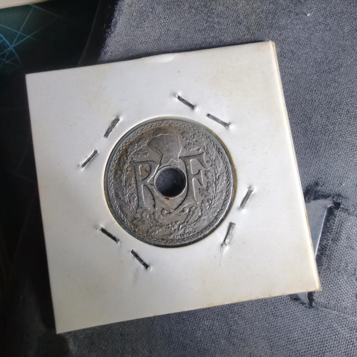 沼泽如烟--第1014场 法国1927年25分