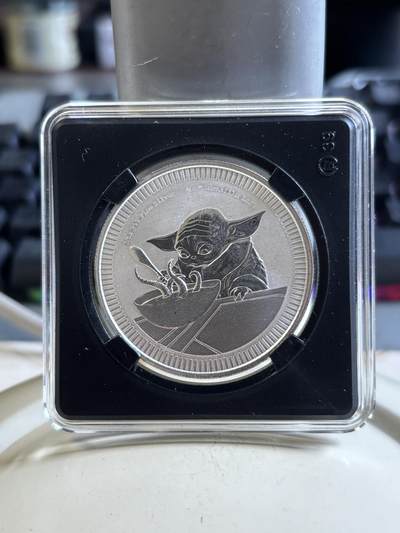 第192期拍卖 - 纽埃2022年星球大战格罗古1盎司纪念银币，999银