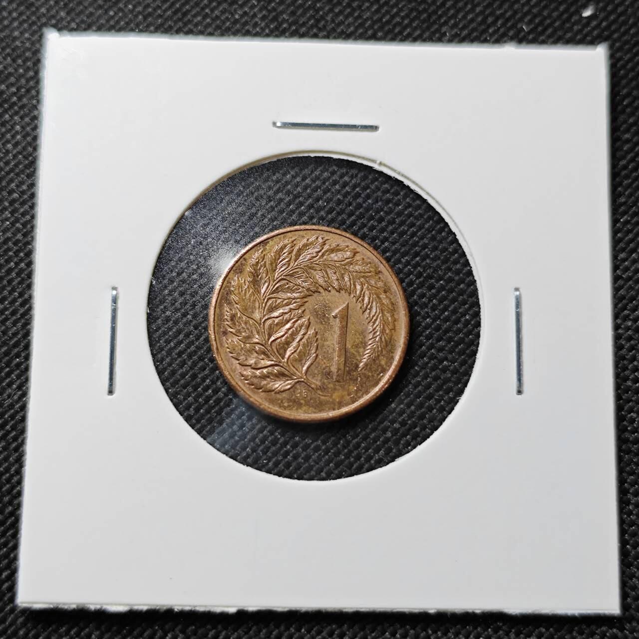 KK钱币收藏小铺   第403期 2月预留时间 周末发货  1984新西兰1分 加拿大代铸 浅雕版