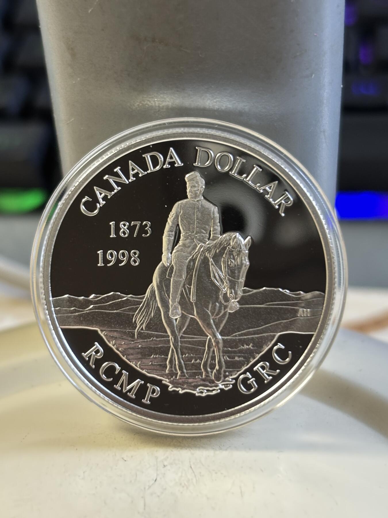 第193期拍卖 获奖加拿大1998年皇家骑警成立125周年精制银币，925银，25.175克