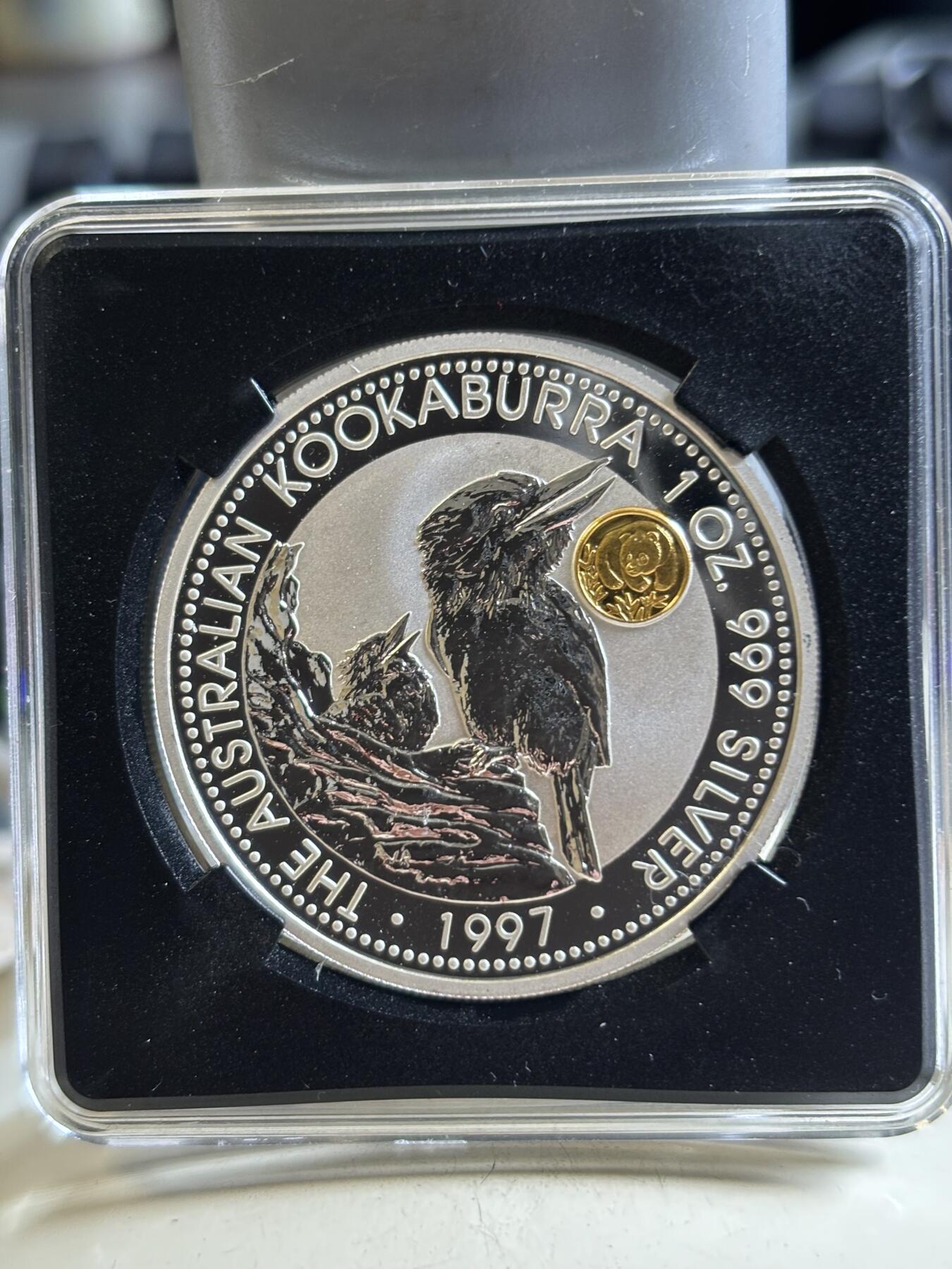 第192期拍卖 澳大利亚1997年世界投资银币系列澳洲翠鸟私印熊猫镀金纪念银币，1盎司，999银