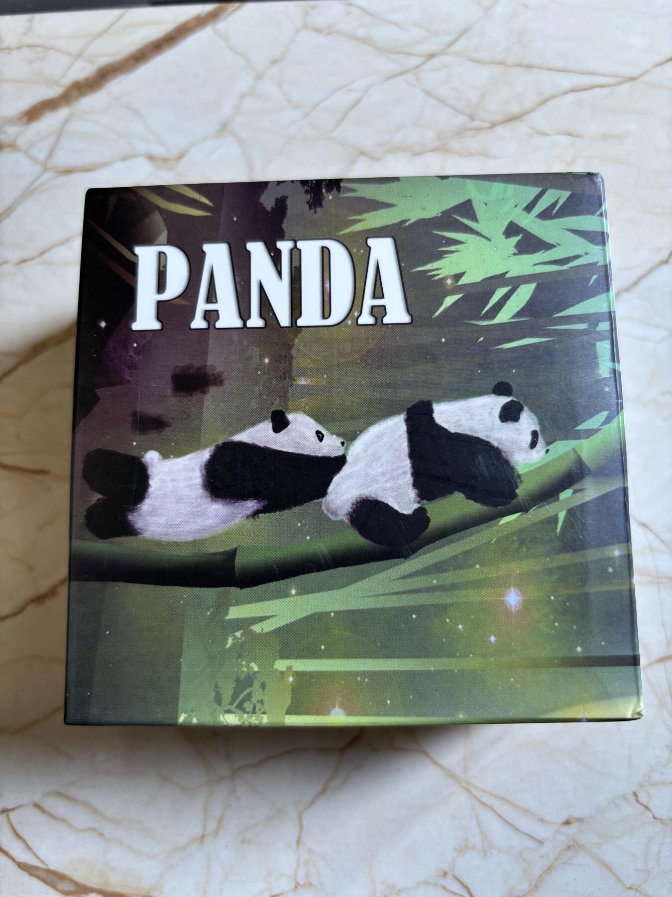 第192期拍卖 纽埃2022年崭露头角系列熊猫异形纪念银币，1盎司，发行5000枚