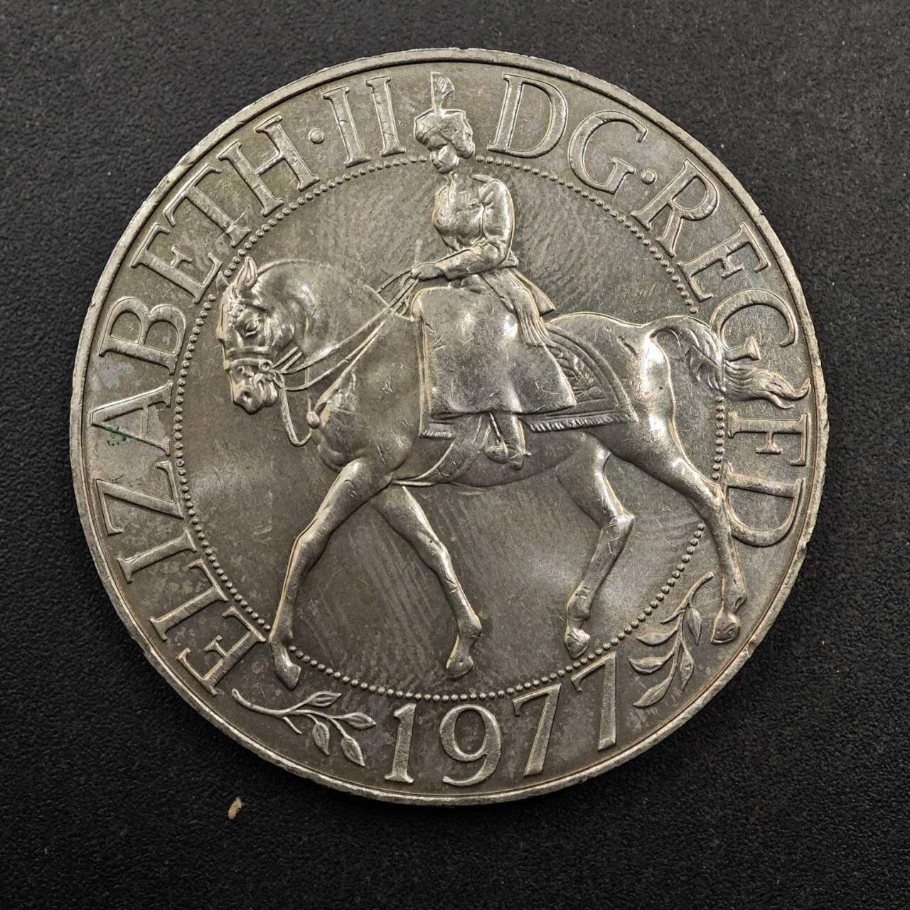 【淘币小摊】实时拍第八百七十七拍   散币场    每周一统一发货 英国1977年女王登基银禧克朗纪念币