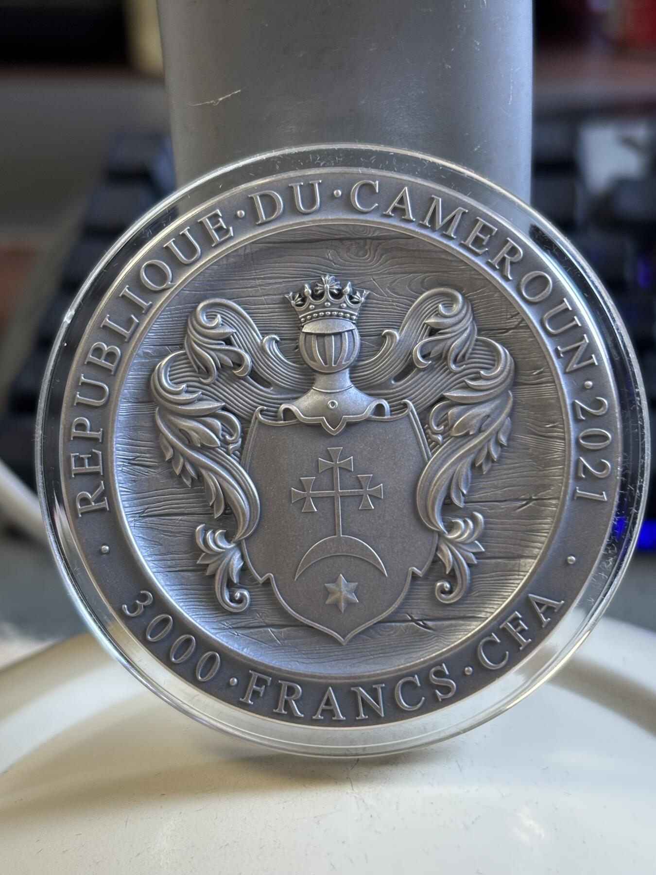 第192期拍卖 喀麦隆2021年传奇勇士哥萨克勇士高浮雕仿古纪念银币，999银，3盎司，发行500枚