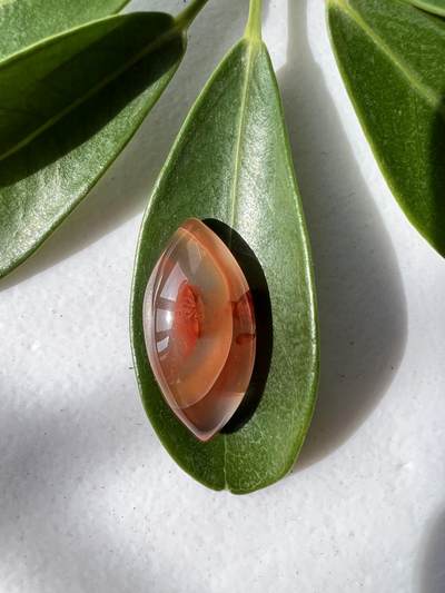 零元拍：南红玛瑙蛋面，有漂亮的草花。都是十多年前的存货了，长约 31MM，宽约 15MM，厚约 8MM约6克 ，因为拍照环境以及光线的变化，颜色以实物为准。 - 零元拍：南红玛瑙蛋面，有漂亮的草花。都是十多年前的存货了，长约 31MM，宽约 15MM，厚约 8MM约6克 ，因为拍照环境以及光线的变化，颜色以实物为准。