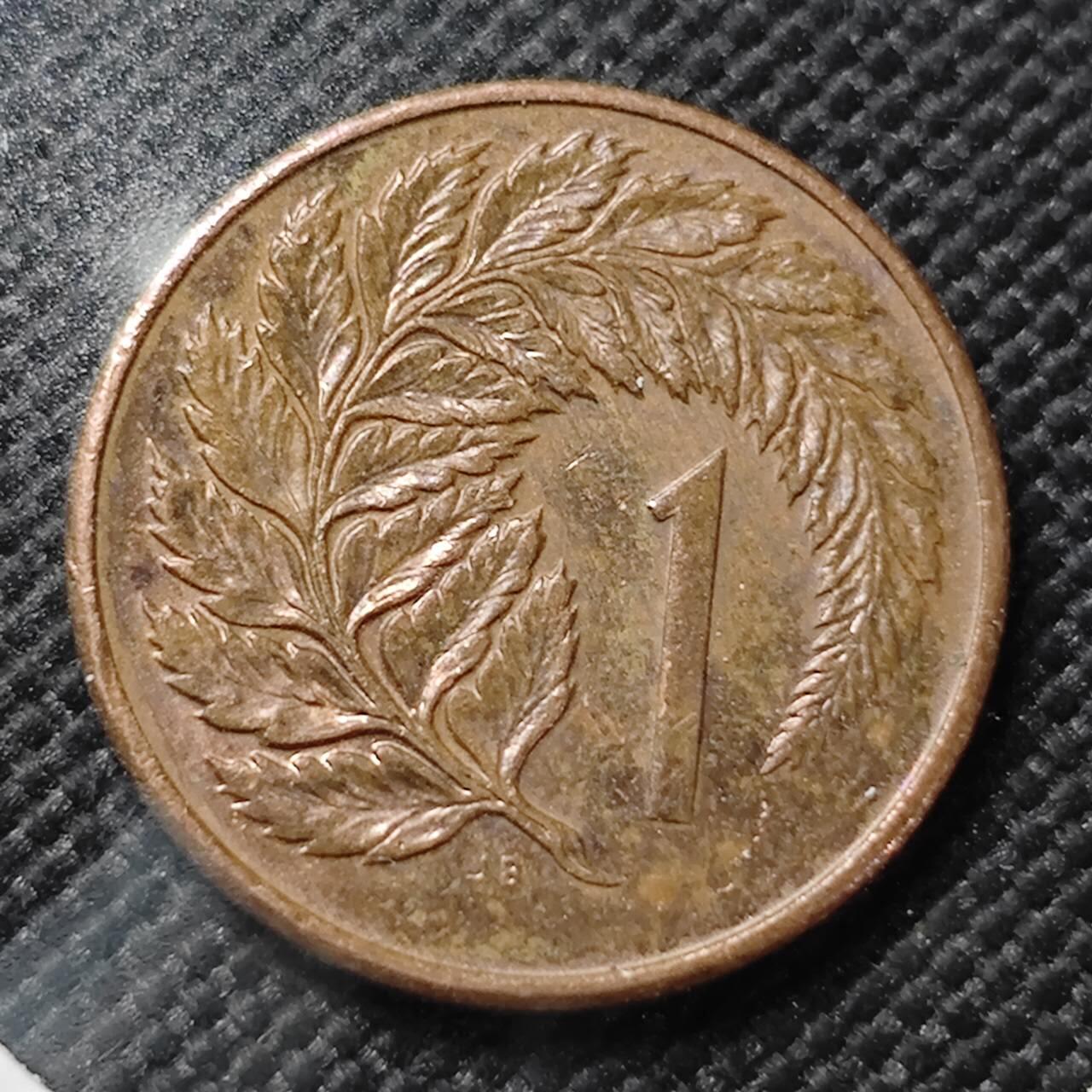 KK钱币收藏小铺   第403期 2月预留时间 周末发货  1984新西兰1分 加拿大代铸 浅雕版