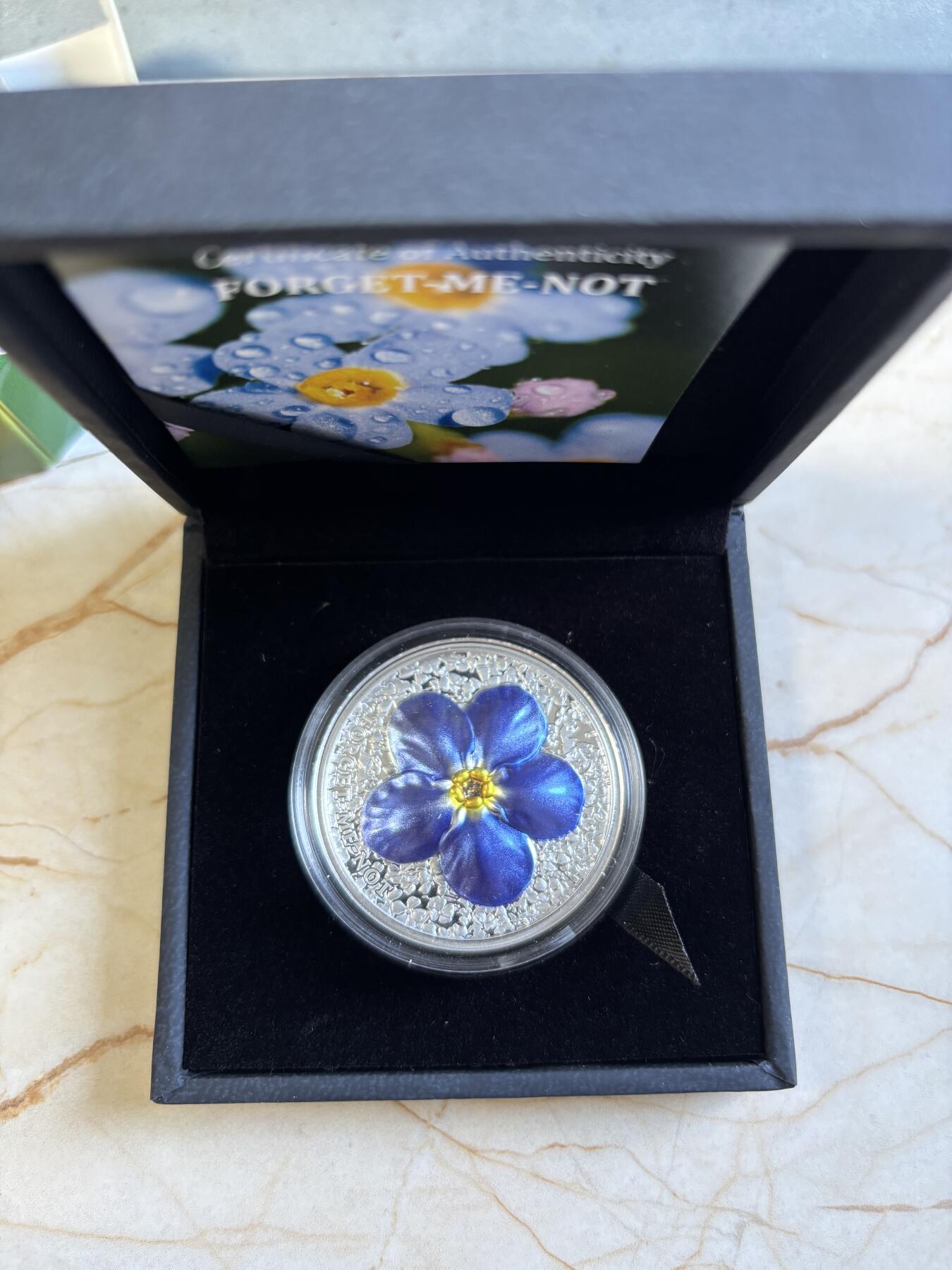 第193期拍卖 帕劳2023年花卉系列勿忘我花2盎司高浮雕彩色银币，999银，发行999枚