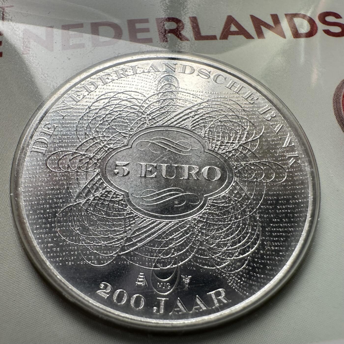 🌹外币初藏🌹🐯2026年第26场  各国纪念币专场 每周二四六晚8️⃣点 接代拍 荷兰2014年荷兰银行200周年5欧元镀银纪念币，直径33mm，重10.5g