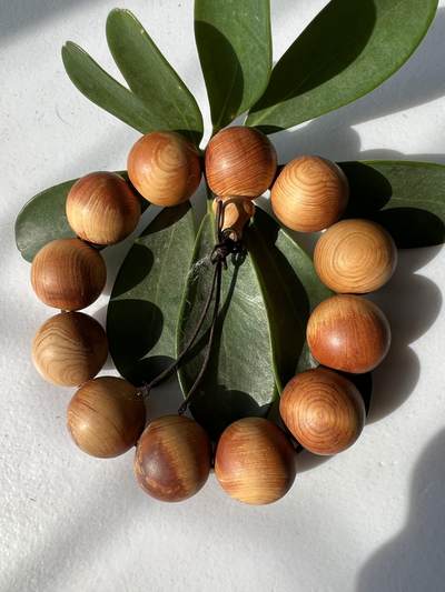 零元拍：崖柏老料2.0手串，十年前的存货了，油性极大。 - 零元拍：崖柏老料2.0手串，十年前的存货了，油性极大。