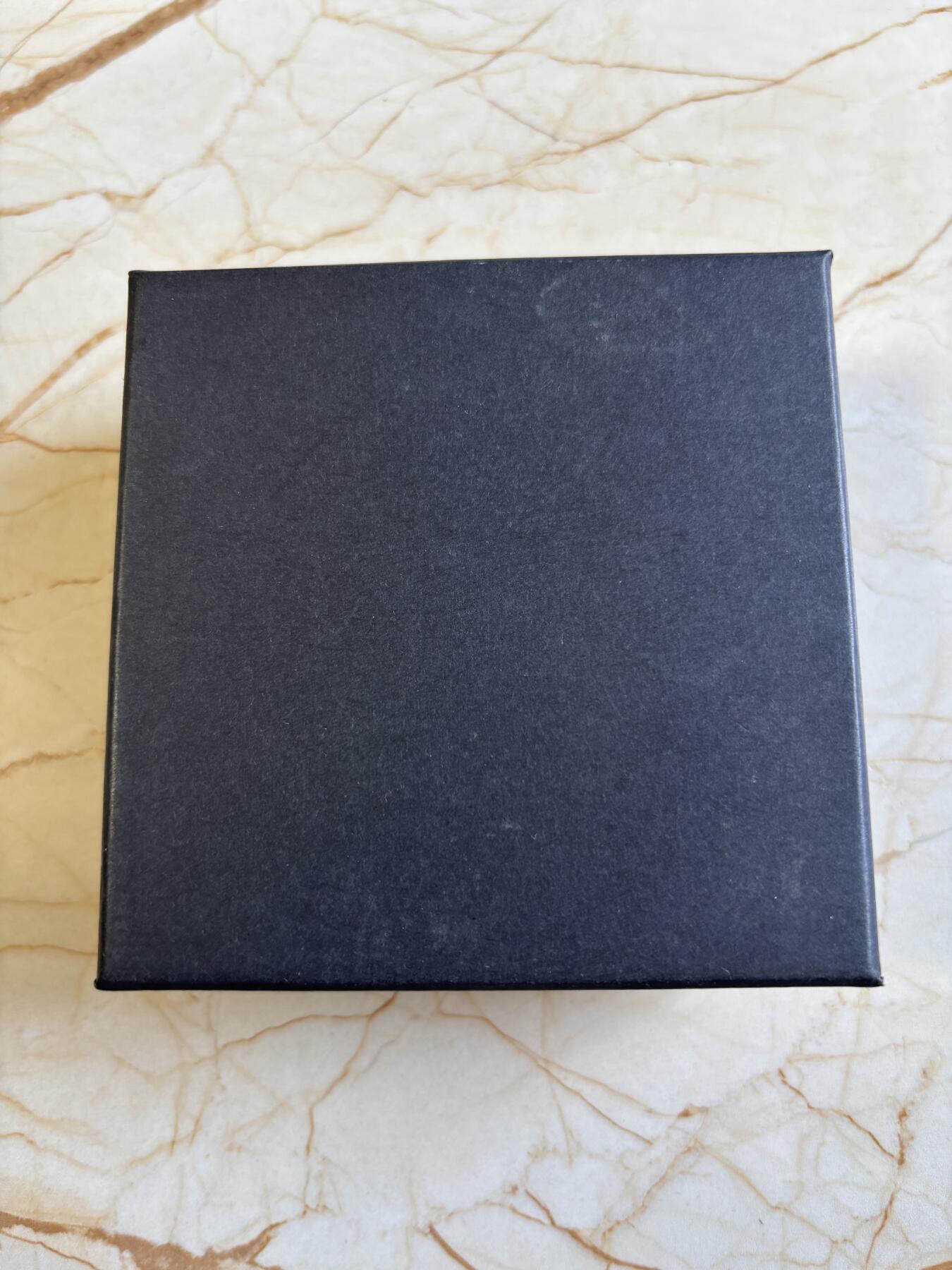 第193期拍卖 库克2020年圣母麦当娜和圣子3盎司立体镀金银币，999银，发行501枚