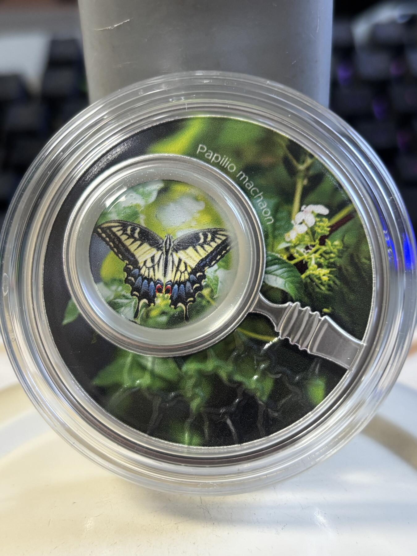 第193期拍卖 喀麦隆2024年自然之美系列金凤蝶彩色精制纪念银币,999银，发行555枚，17.5克，