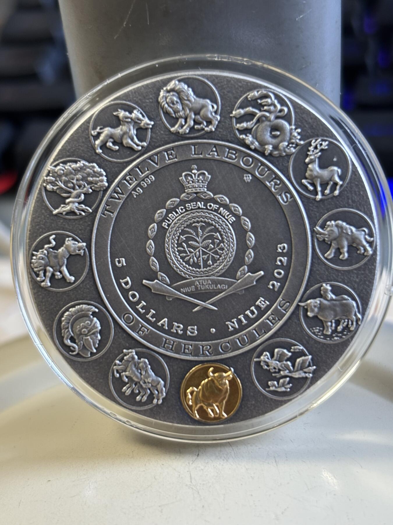 第193期拍卖 纽埃2023年大力神海格力斯驯服克里特公牛仿古2盎司银币，999银，发行500枚