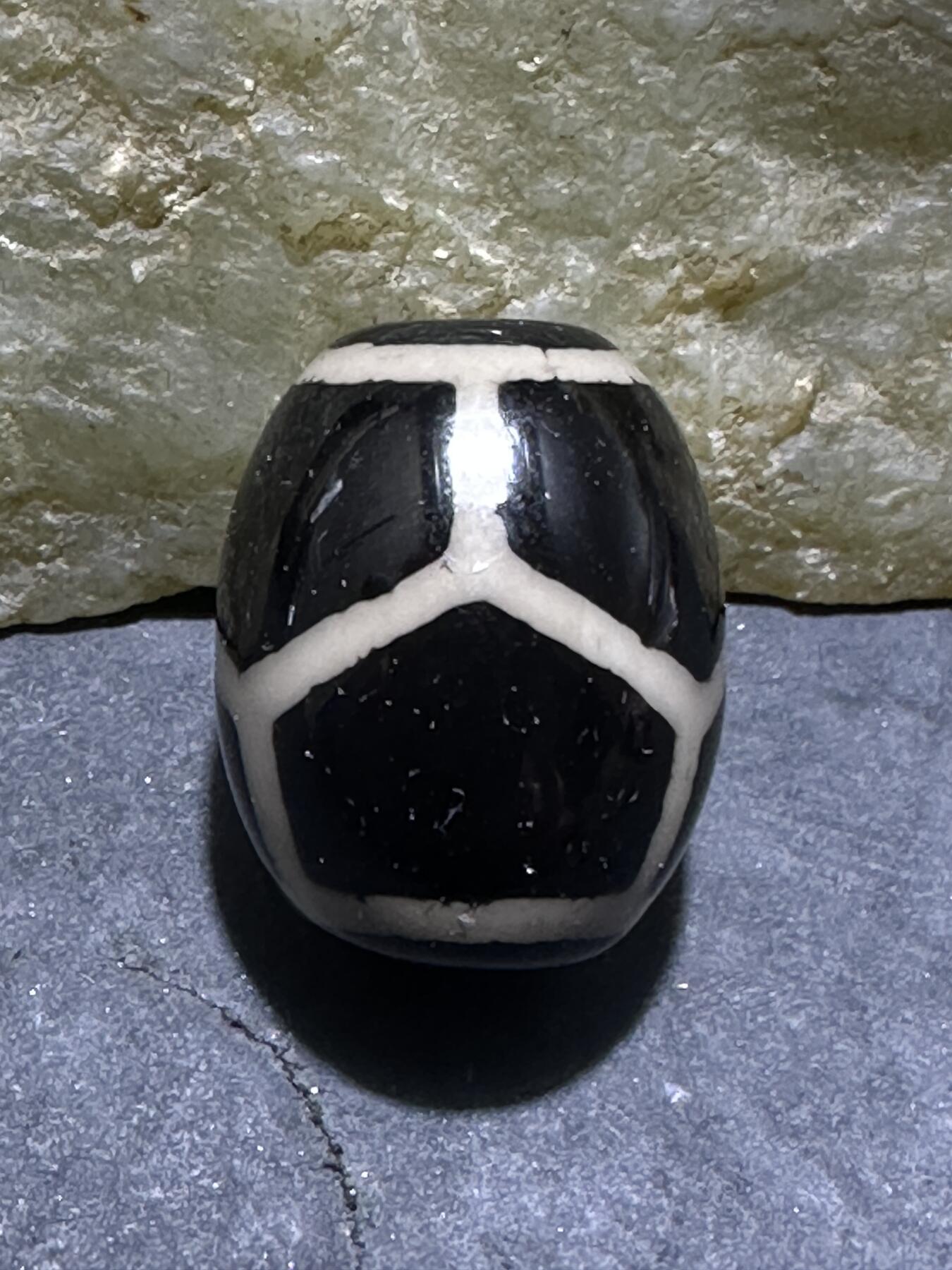 仅此一颗，精品藏传龟甲玛瑙天珠一颗