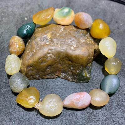 精美阿拉善玛瑙彩珠原石手串一条， - 精美阿拉善玛瑙彩珠原石手串一条，