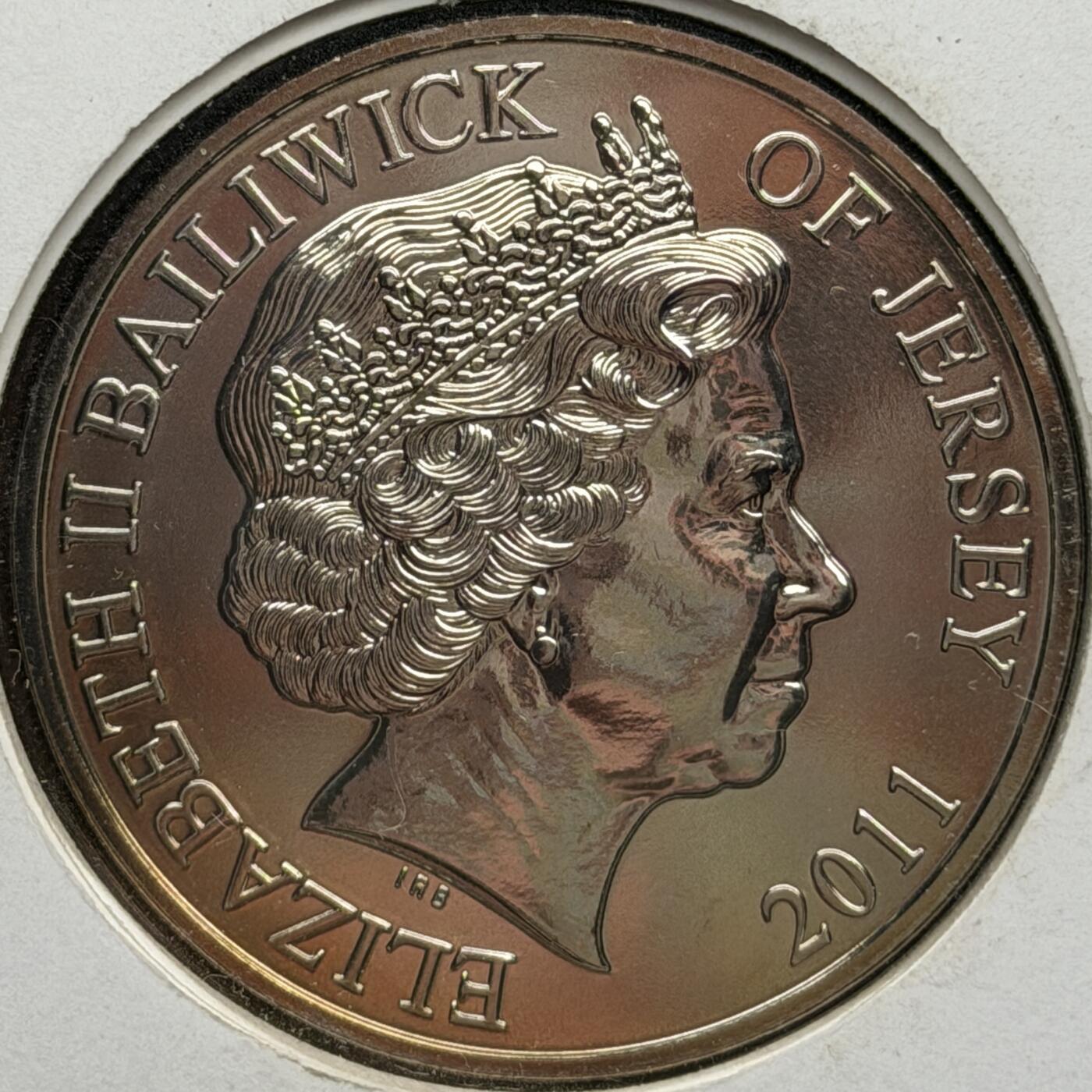 ＜星葵🌻钱币社＞硬币场·第71期·3月10日发货 〈邮币封〉泽西岛2011年阵亡将士纪念日90周年·罂粟花5镑克朗型彩色纪念币