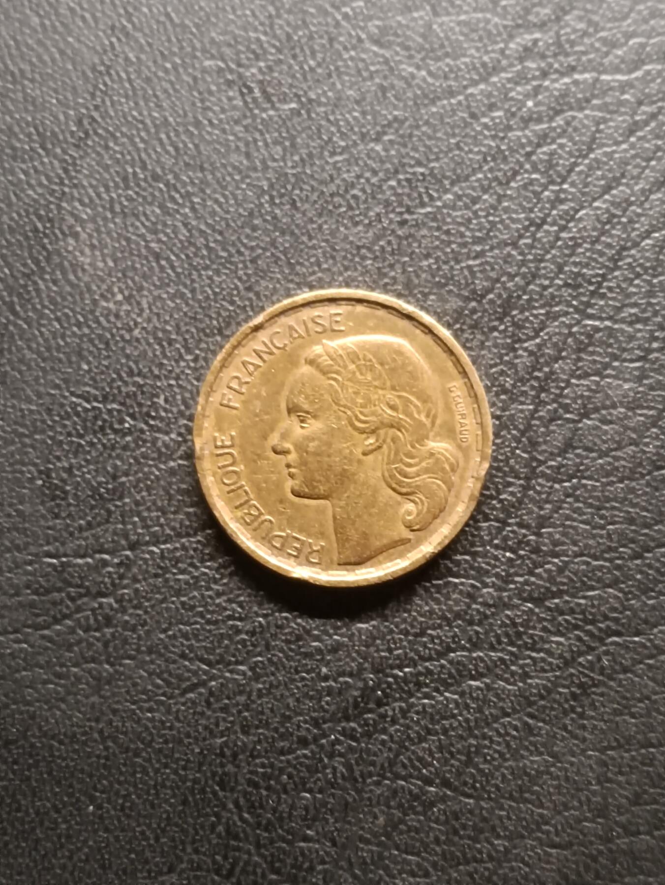 荟藏特别场次第六期——“社长的钢镚堆” 法国1951年10法郎 少见雄鸡版