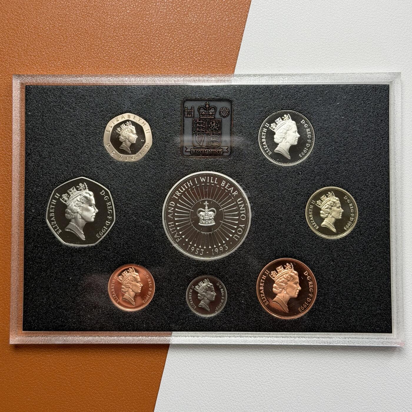 ＜星葵🌻钱币社＞硬币场·第71期·3月10日发货 英国1993年女王加冕40周年红盒精制纪念套币