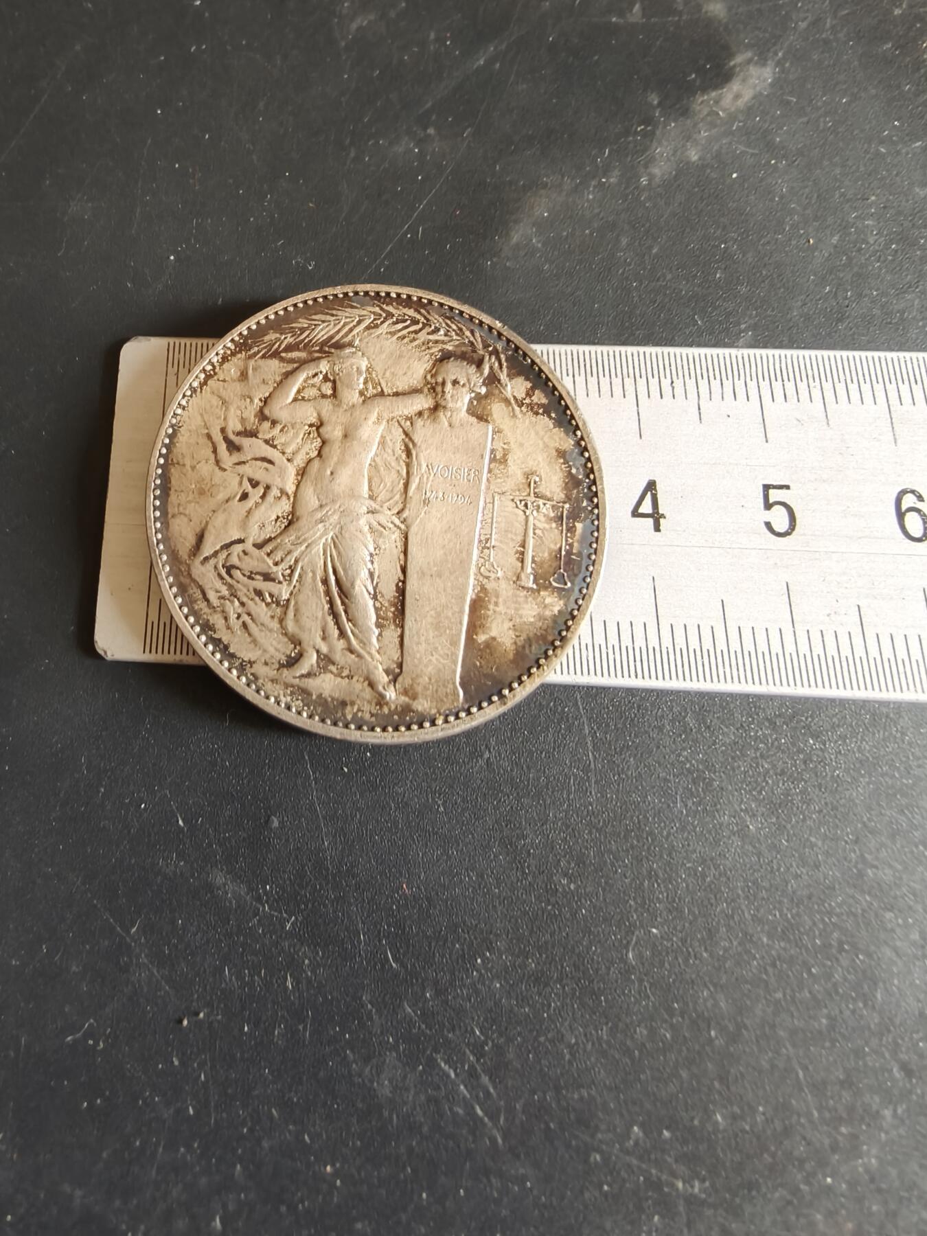 老王徽章第186期 法国化工联合会镀银大铜章    原盒     直径36mm    重量22.8g