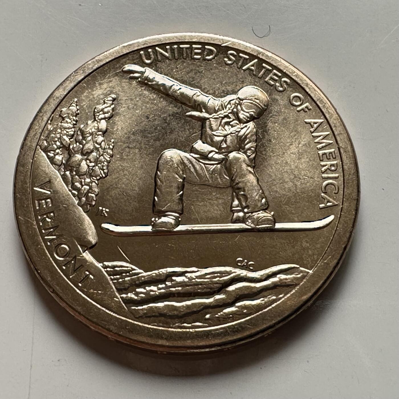 🌹外币初藏🌹🐯2026年第26场  各国纪念币专场 每周二四六晚8️⃣点 接代拍 美国 2022年 创新者系列佛蒙特州主题 纪念滑雪板运动的户外休闲创新成就 1元纪念币