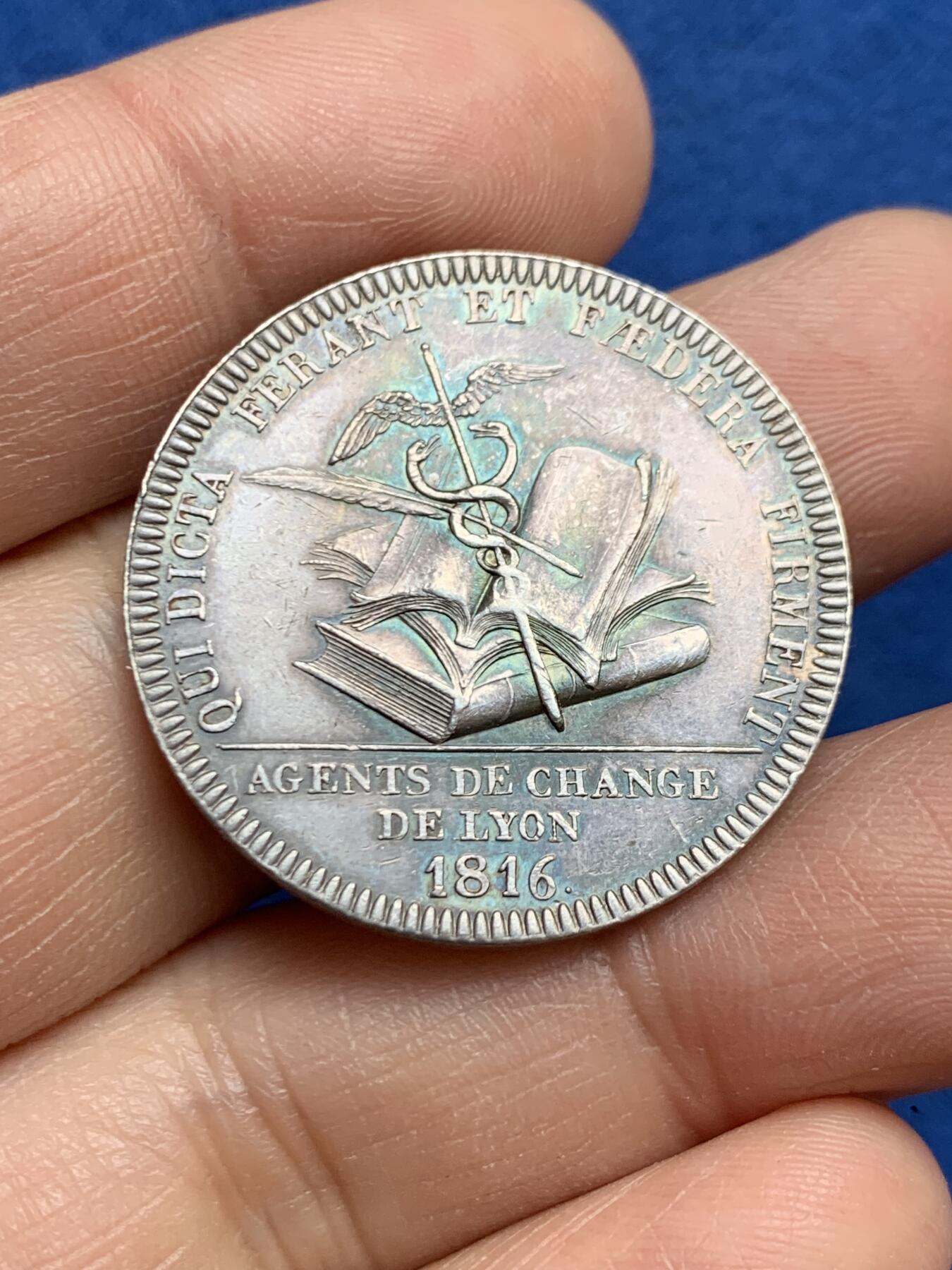 《竞宝斋》第468场 周日，周一 2场连拍 （全场包邮）欢迎送拍 法国1816年里昂罗纳银质代币，品相佳，直径：31mm，重11.75g