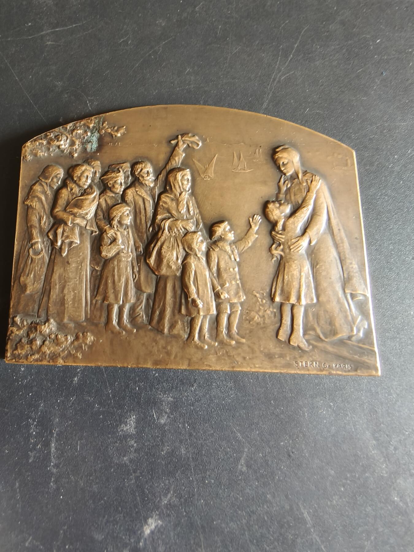 老王徽章第186期 法国一战感恩方形大铜章    尺寸70×51mm    重量96.1g