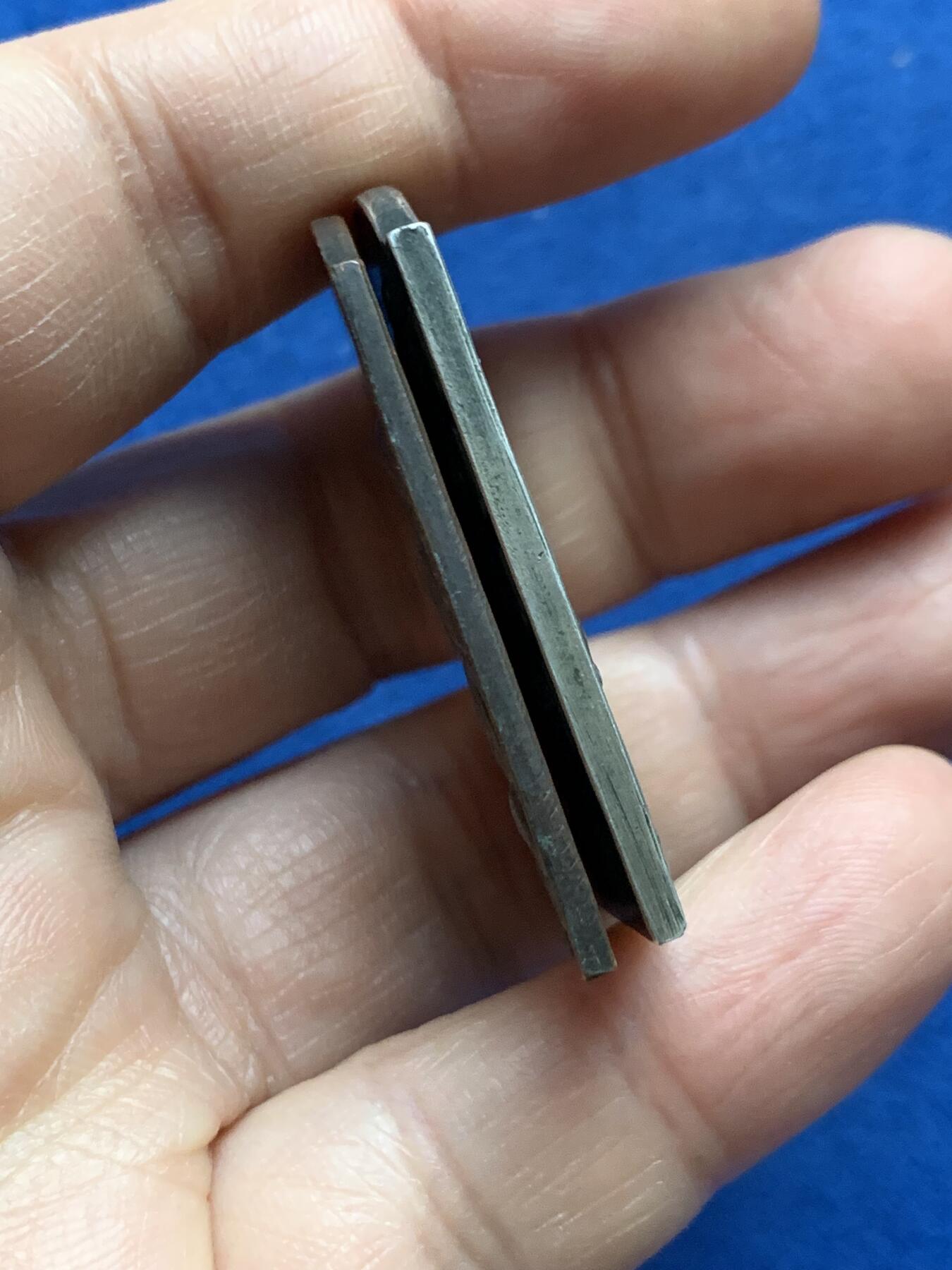 《竞宝斋》第468场 周日，周一 2场连拍 （全场包邮）欢迎送拍 两枚一组 阿根廷畜牧业展览会纪念章 1930年银章（26.92克）/1929年铜章（19.45克） 尺寸约30mmX42mm