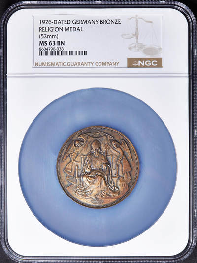 【俄甄集藏】2026年(049)03-18星期三 晚 19:30 全场包邮 - 德国1926年纪念基希贝格的圣沃尔夫冈朝圣教堂完成重建大铜章，NGC MS63，稀有品种，直径：52mm，盒体边缘有小裂，见详图