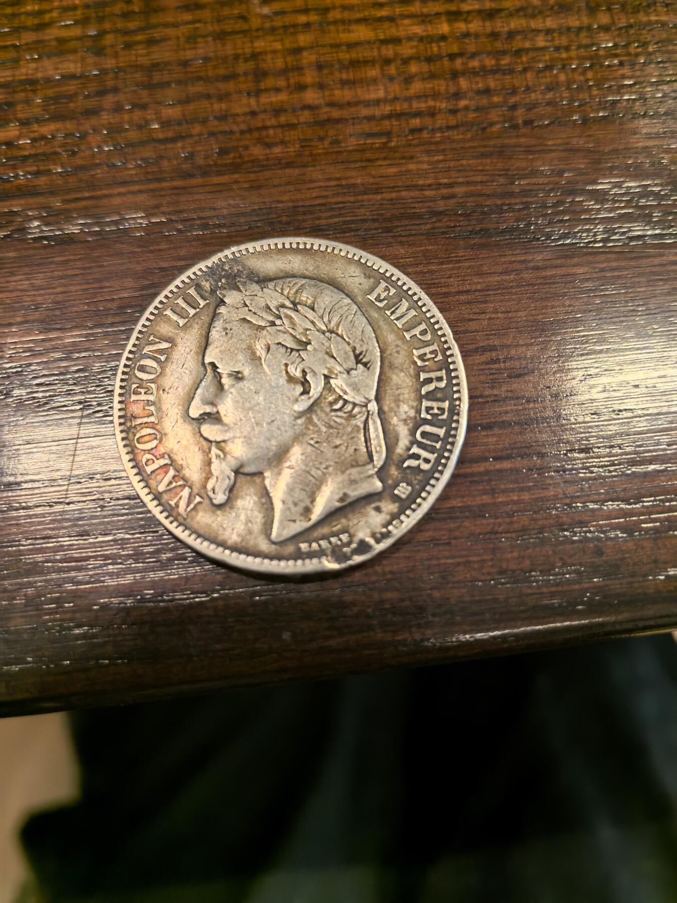 欧洲微章、铜章、银章和银币第三场 银币头颈下面有点伤24.6克